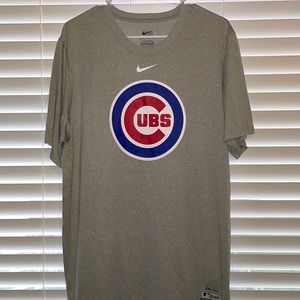 Nike dry fit Chicago Cubs medium shirt